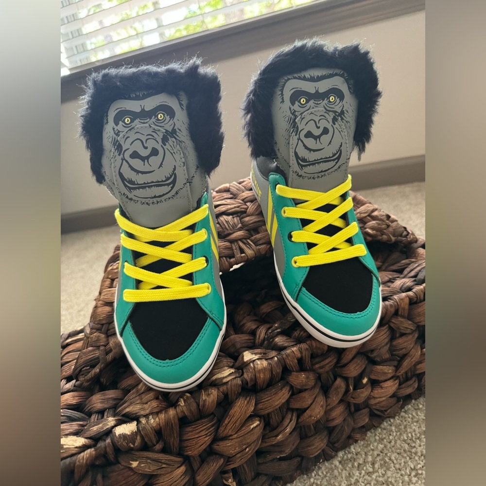 Feiyue Delta Mid Animal (Gorilla) F30098C- Grey/Yellow/Green Kids Size: 3